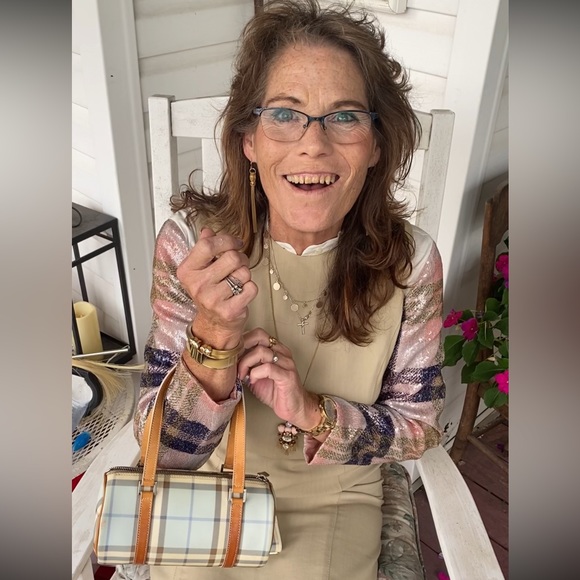 BURBERRY Vintage 💙Nova Check MINI Barrel (Cylinder) Bag🔥PVC/Leather-8”x5”🔥EUC - Picture 17 of 17